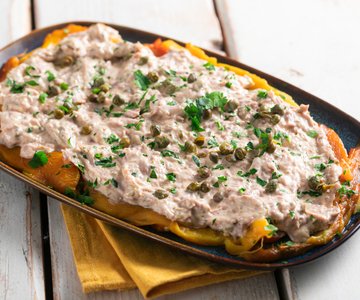 Peppers with tuna sauce
