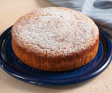 5-Minute Greek Yogurt Cake
