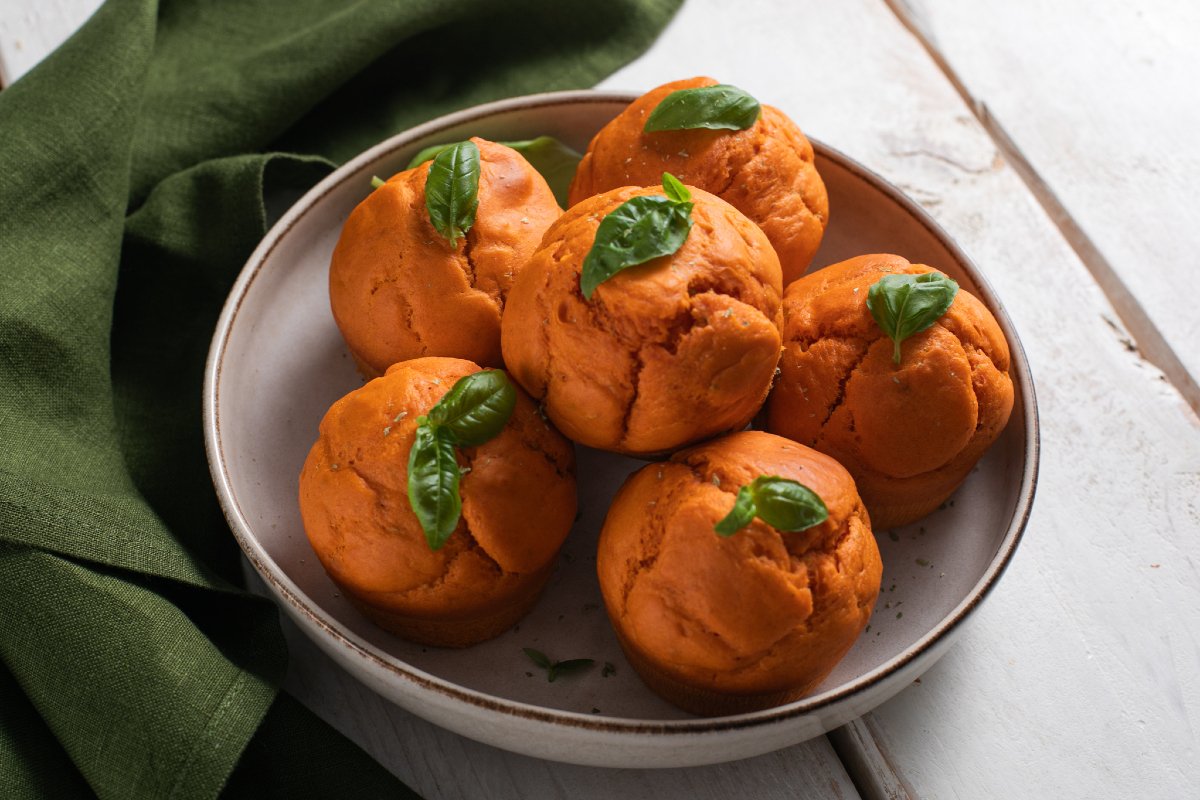 Savory tomato muffins
