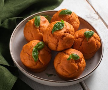 Savory tomato muffins