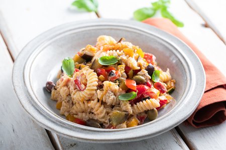 Creamy pasta salad