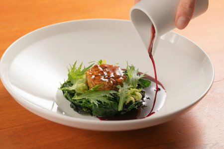 Glazed Tempeh with Vegetables and Vegetarian Bordelaise Sauce