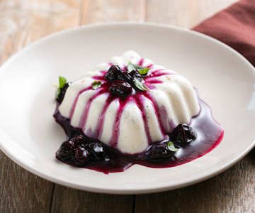 Lactose-free panna cotta