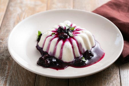 Lactose-free panna cotta