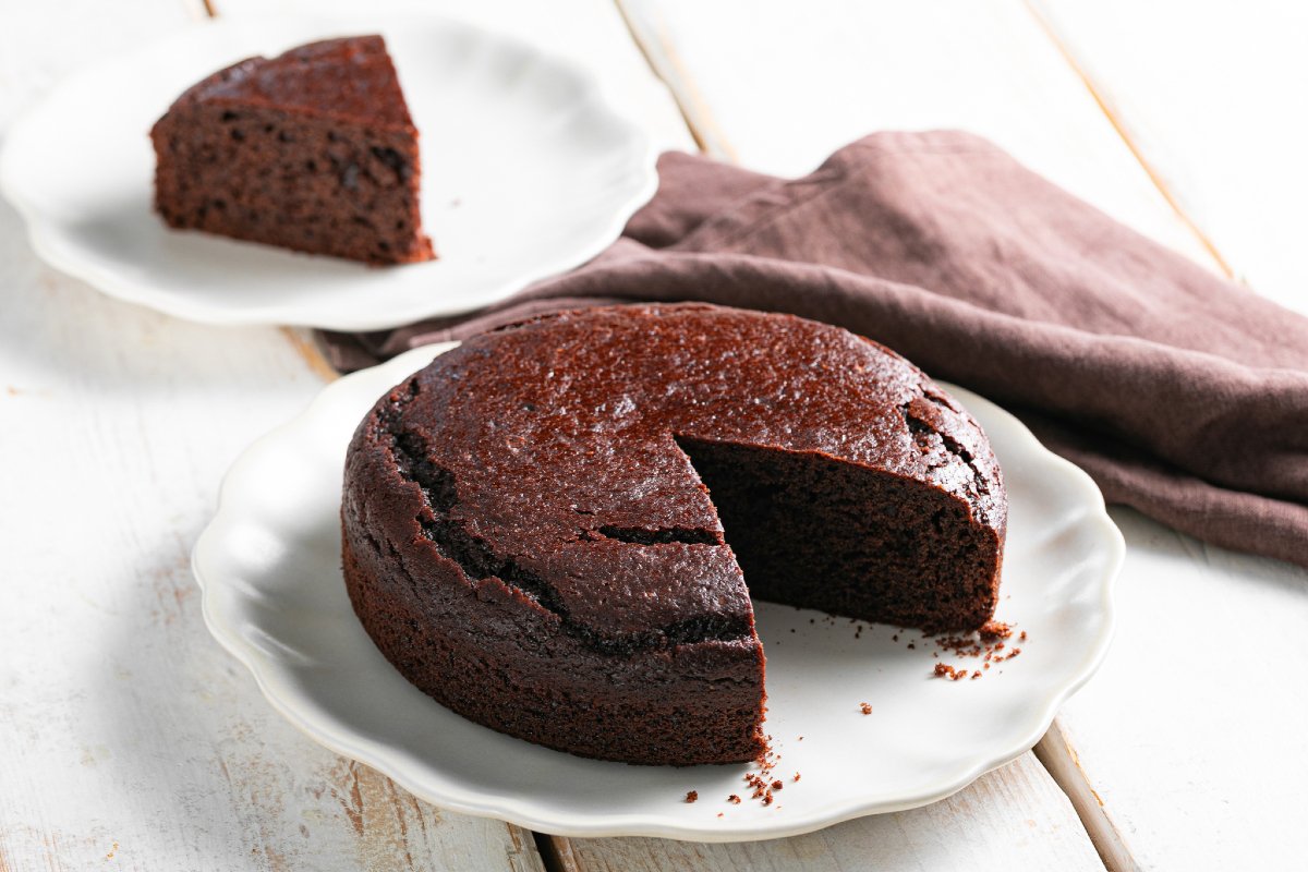 5-Minute Yogurt and Cocoa Cake