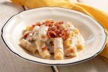 Pasta with Parmesan Cream and Speck