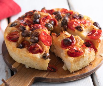 Air Fryer Focaccia with Cherry Tomatoes and Olives