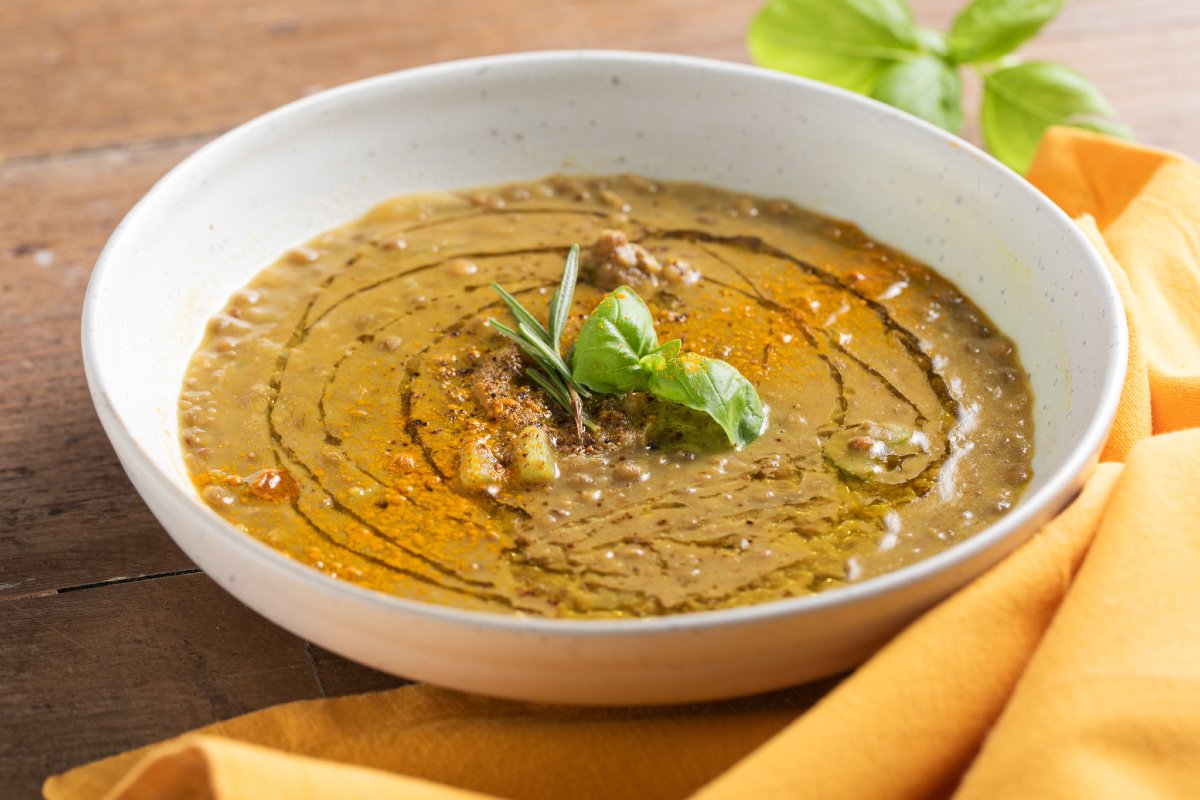 Lentil Soup with Turmeric and Ginger
