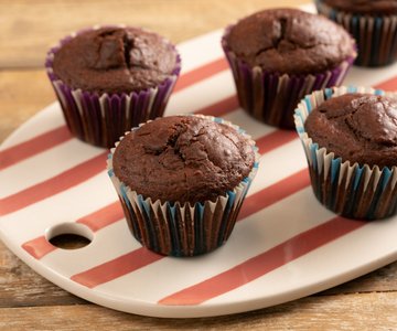Yogurt and cocoa muffins