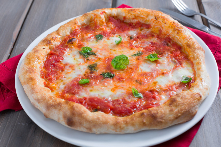 Neapolitan Pizza: The Original Italian Pizza Explained