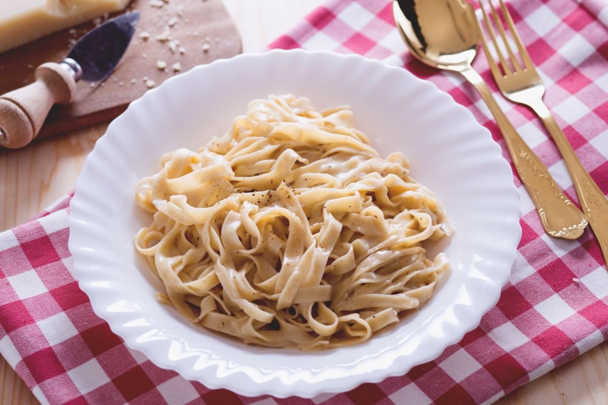 Iconic Italian Dishes: 3 Famous Fettuccine Recipes to Try