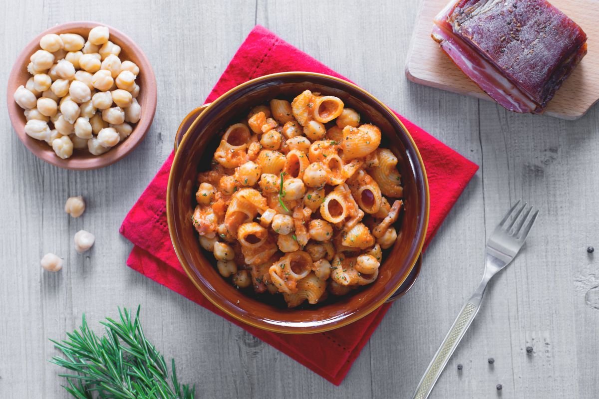 Pasta and Chickpeas, Pasta e Fagioli, or Pasta and Lentils? 3 Creamy Classics for Cold Days