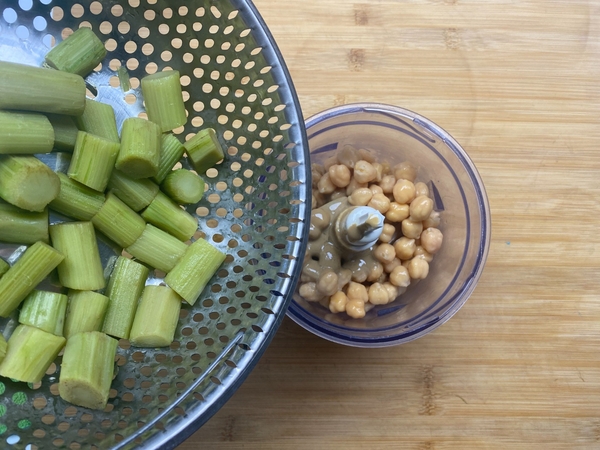 Hummus with Artichoke Stems - step 2