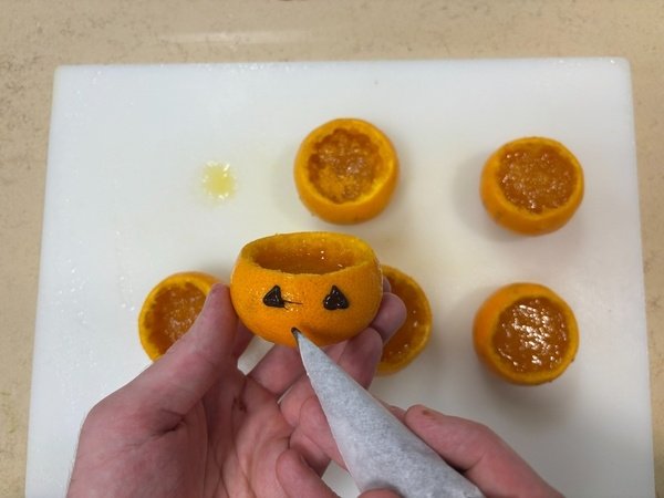 Halloween Mandarins - step 2